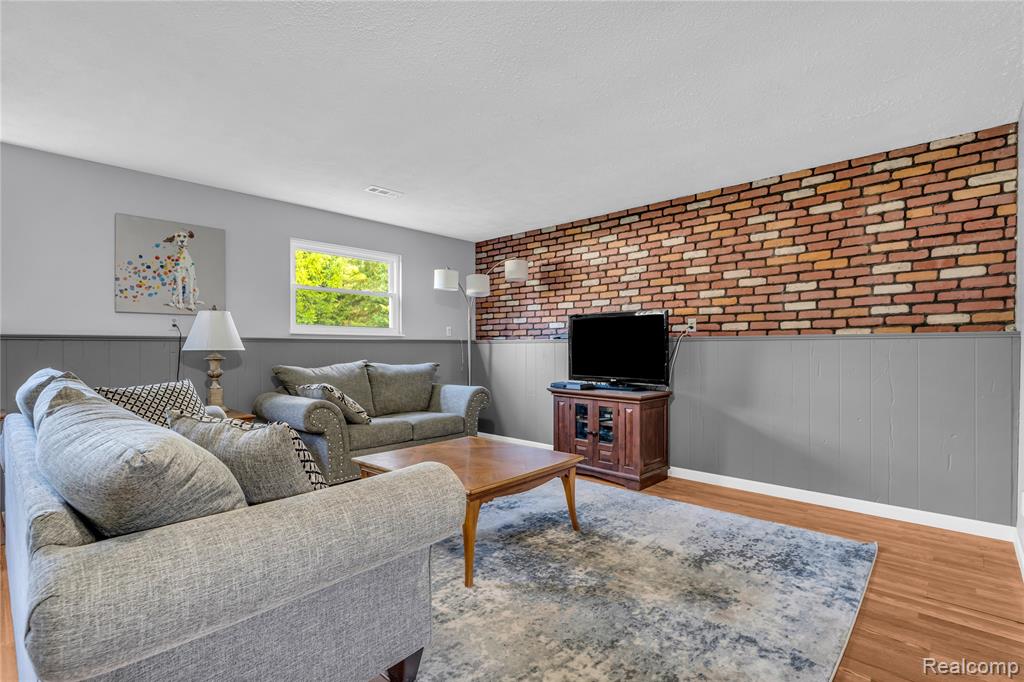 3145 S Fenton Road, Holly, MI 48442 — Photo 9