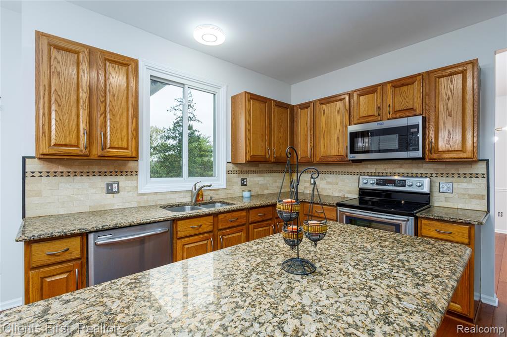 45498 Muirfield Drive, Canton, MI 48188 — Photo 22
