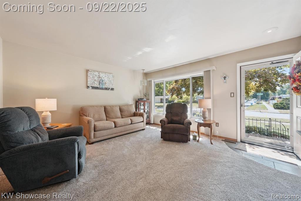 8700 Ringwood Drive, Commerce Twp, MI 48382 — Photo 7