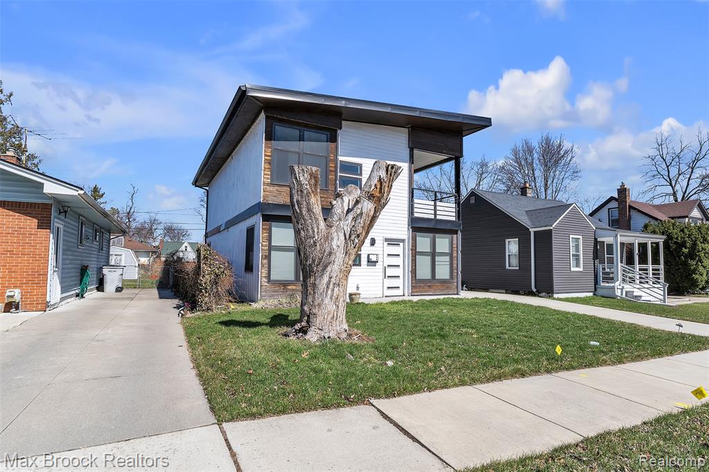 51 E Shevlin Avenue, Hazel Park, MI 48030 — Photo 2