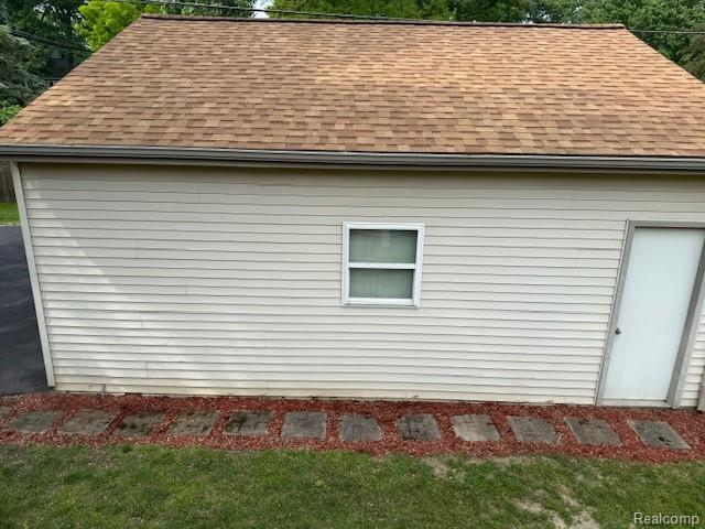 5496 Elizabeth Lake Road, Waterford, MI 48327 — Photo 29