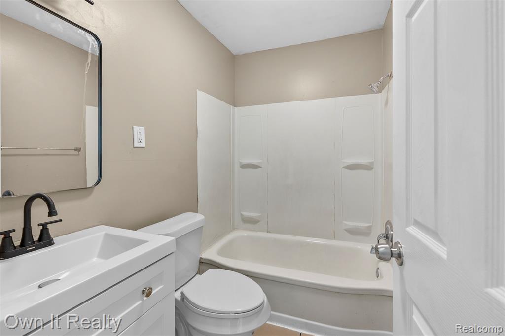 6459 Brace Street, Detroit, MI 48228 — Photo 11