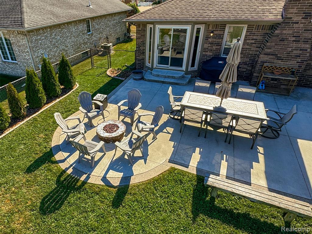 4231 Chris Drive, Sterling Heights, MI 48310 — Photo 38