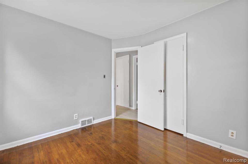 9039 BRACE Street, Detroit, MI 48228 — Photo 9