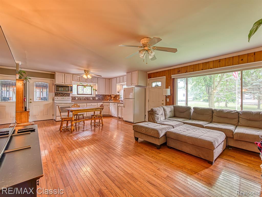 253 Delaware Road, Whitmore Lake, MI 48189 — Photo 8