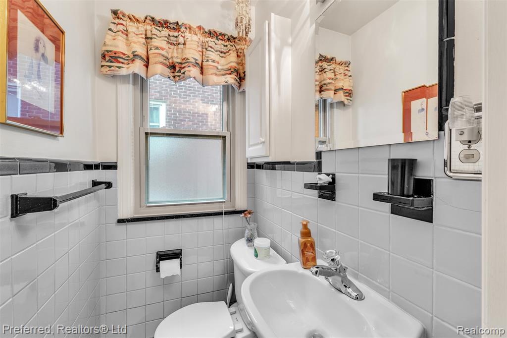 441 Highview Street, Dearborn, MI 48128 — Photo 36