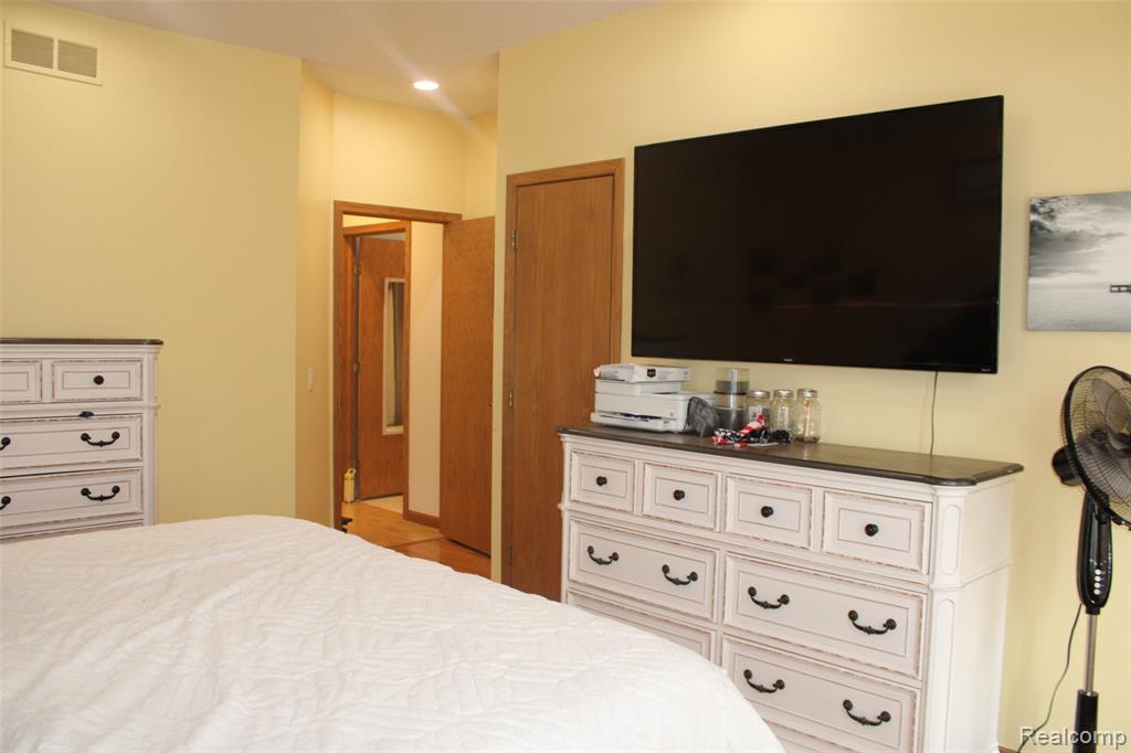 30500 Ostreich Rd Road, Rockwood, MI — Photo 17