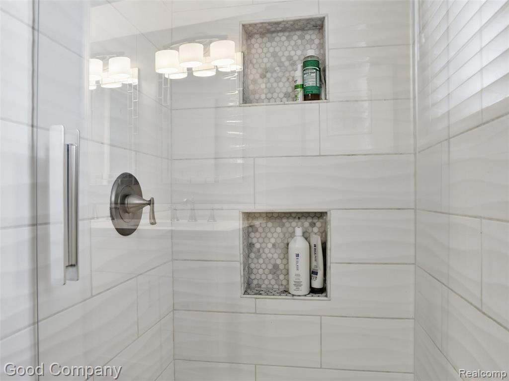 7371 Edinborough, West Bloomfield, MI — Photo 36