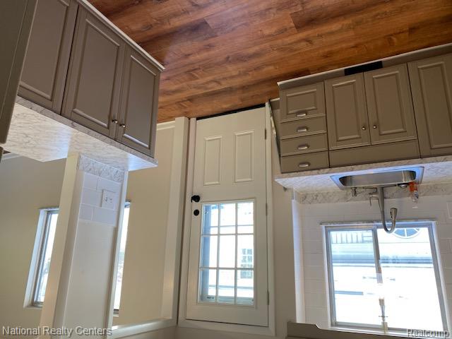 903 Roselawn Drive, Rochester, MI 48307 — Photo 8