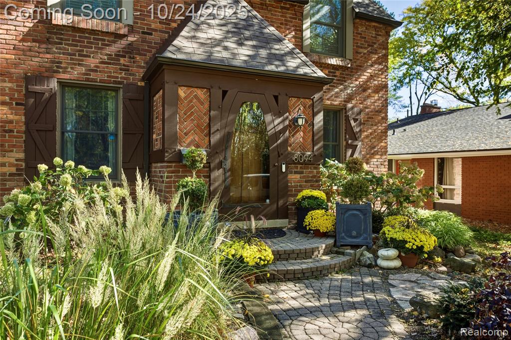 8094 Huntington Road, Huntington Woods, MI — Photo 2