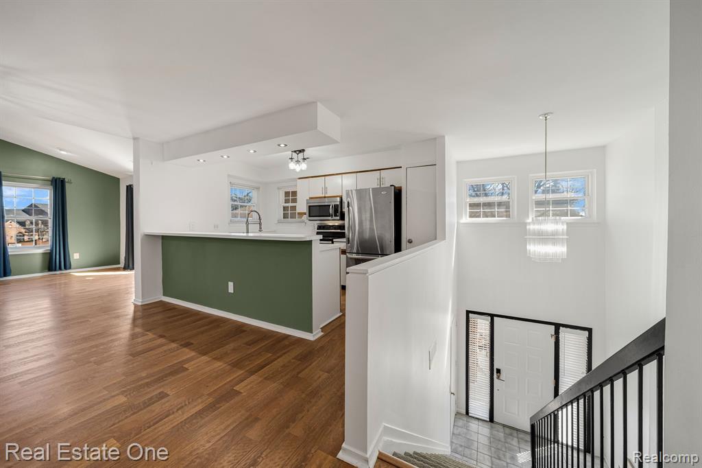 6624 Fireside Court, West Bloomfield, MI — Photo 5