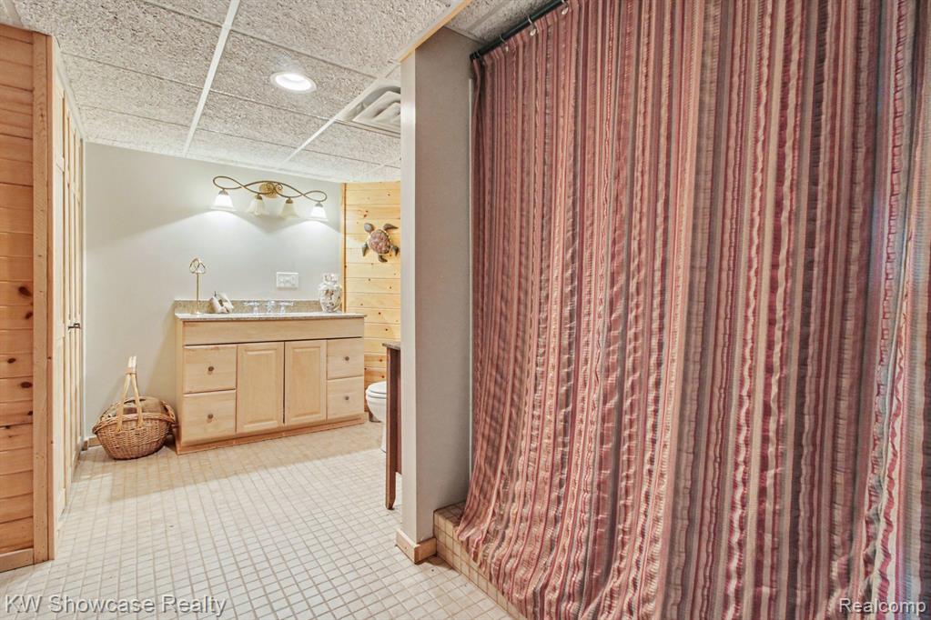 2648 MOREL Drive, Highland, MI 48356 — Photo 21