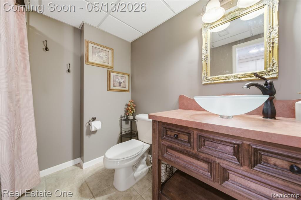 1031 Crestwood Court, South Lyon, MI 48178 — Photo 34