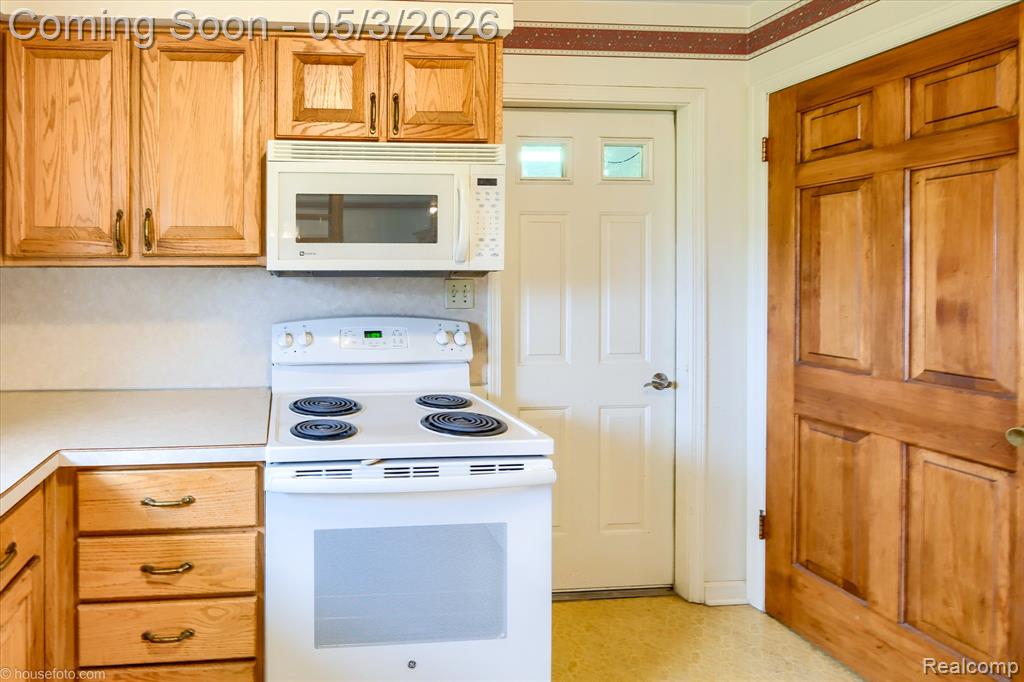 6080 Shattuck Road, Saginaw, MI 48603 — Photo 17