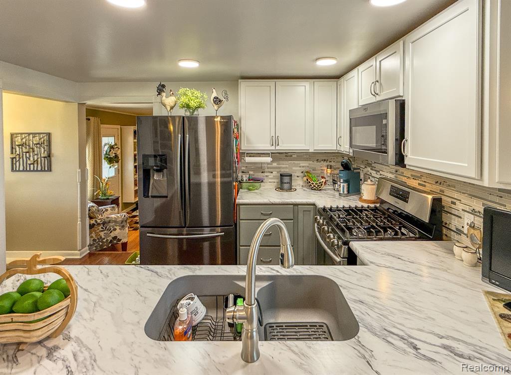 9032 W BRISTOL Road, Swartz Creek, MI 48473 — Photo 15