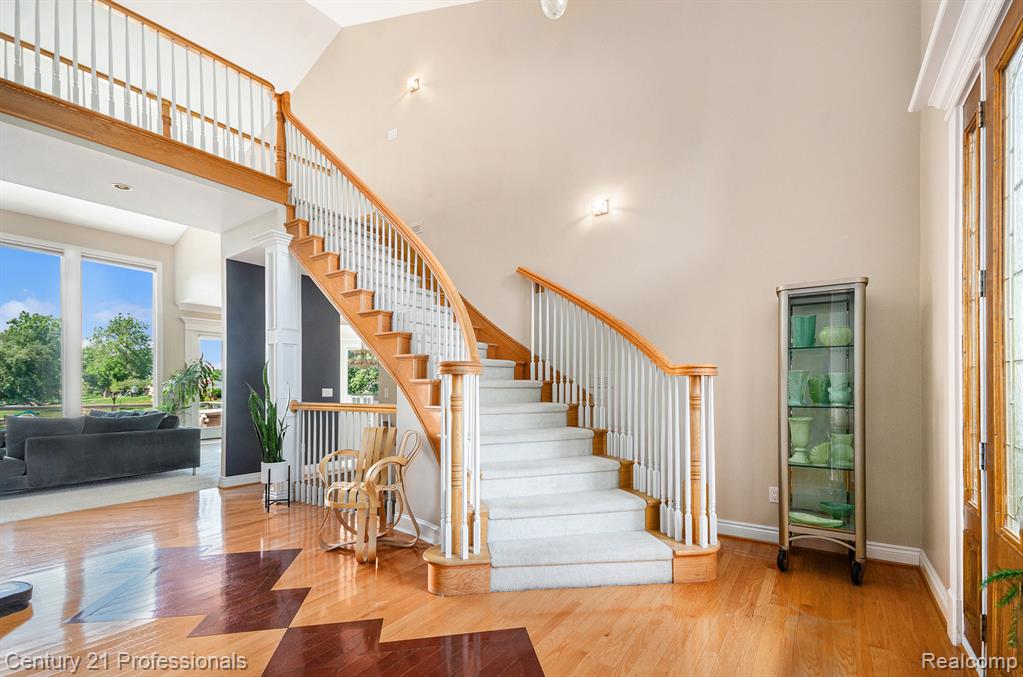 9020 Huron Bluffs Drive, White Lake, MI — Photo 3