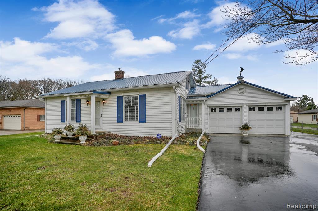 4304 Lapeer Road, Burton, MI 48509 — Photo 41