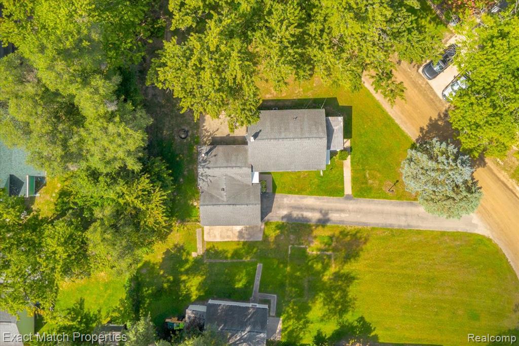 9467 Leona Street, White Lake, MI — Photo 42