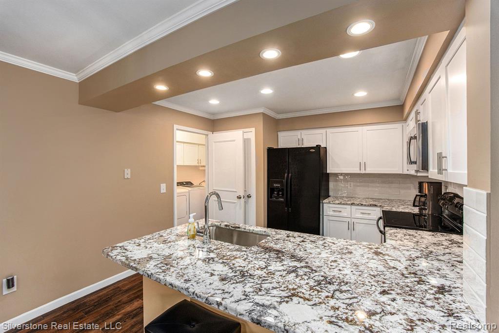 48830 WINDMILL Circle W, Macomb, MI 48044 — Photo 13
