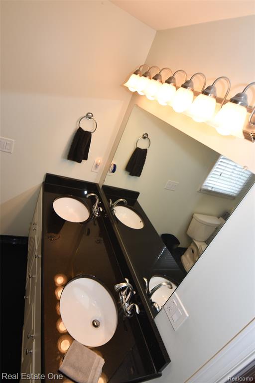 42388 Shulock Drive, Clinton Twp, MI 48038 — Photo 20