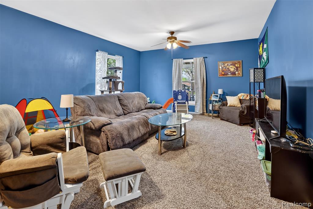 647 N Washington Street, Owosso, MI 48867 — Photo 18
