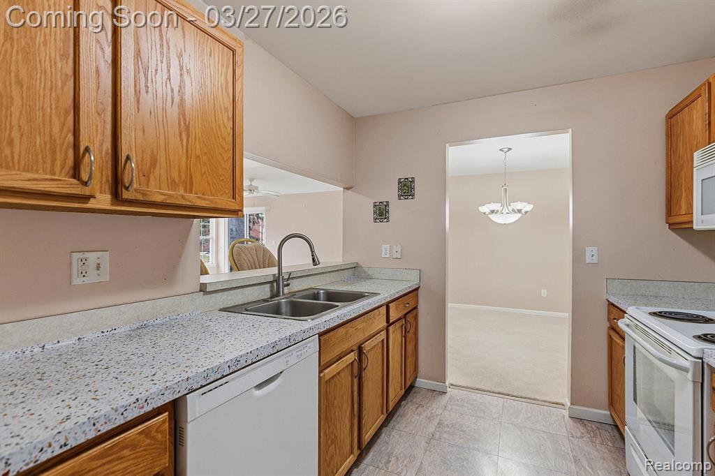 43427 Claremont Drive E, Clinton Twp, MI 48038 — Photo 11