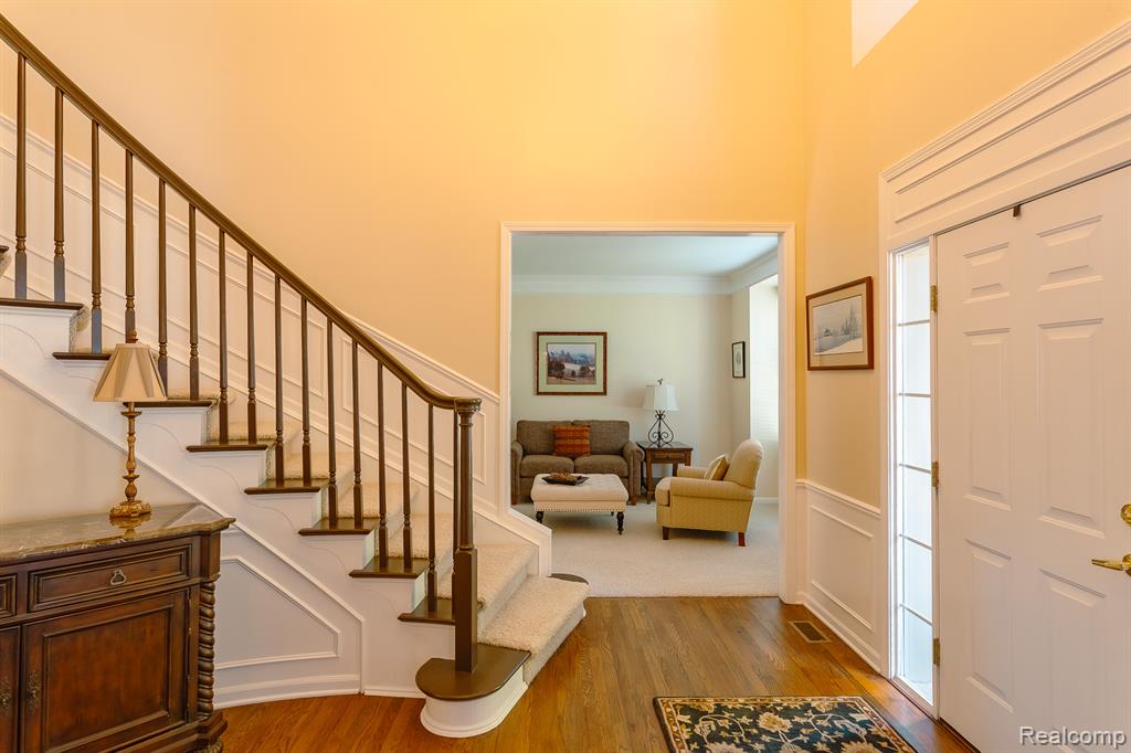 568 Berridge Circle, Lake Orion, MI — Photo 14