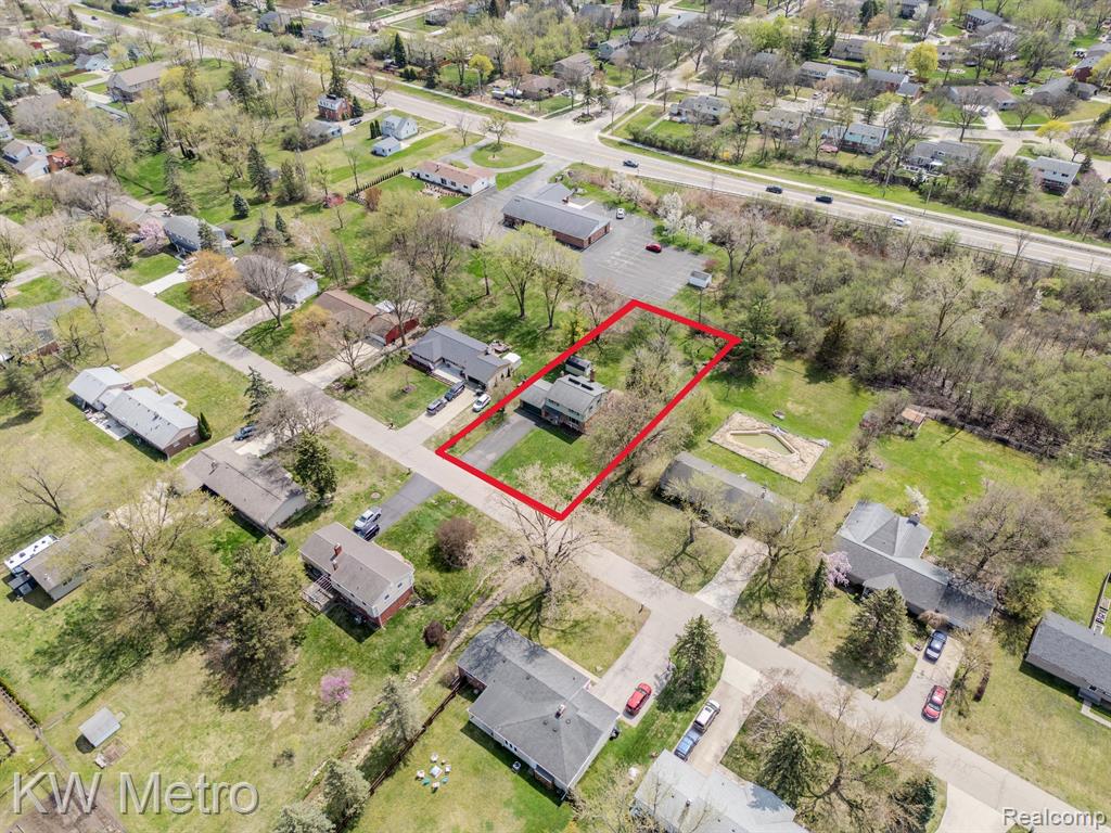 415 LANGE Drive, Troy, MI 48098 — Photo 37