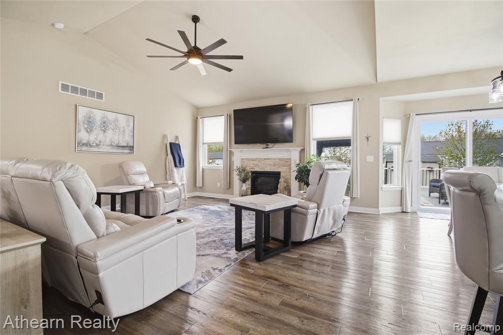 8197 Hidden Cove Court, Grand Blanc, MI 48439 — Photo 20