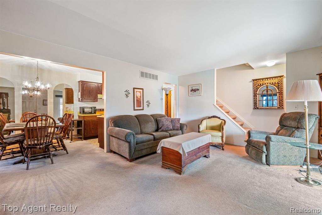 24755 Meadow Lane, Harrison Township, MI — Photo 6