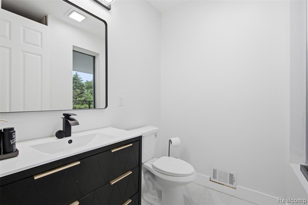 24696 Franklin Park Drive, Franklin, MI 48025 — Photo 51
