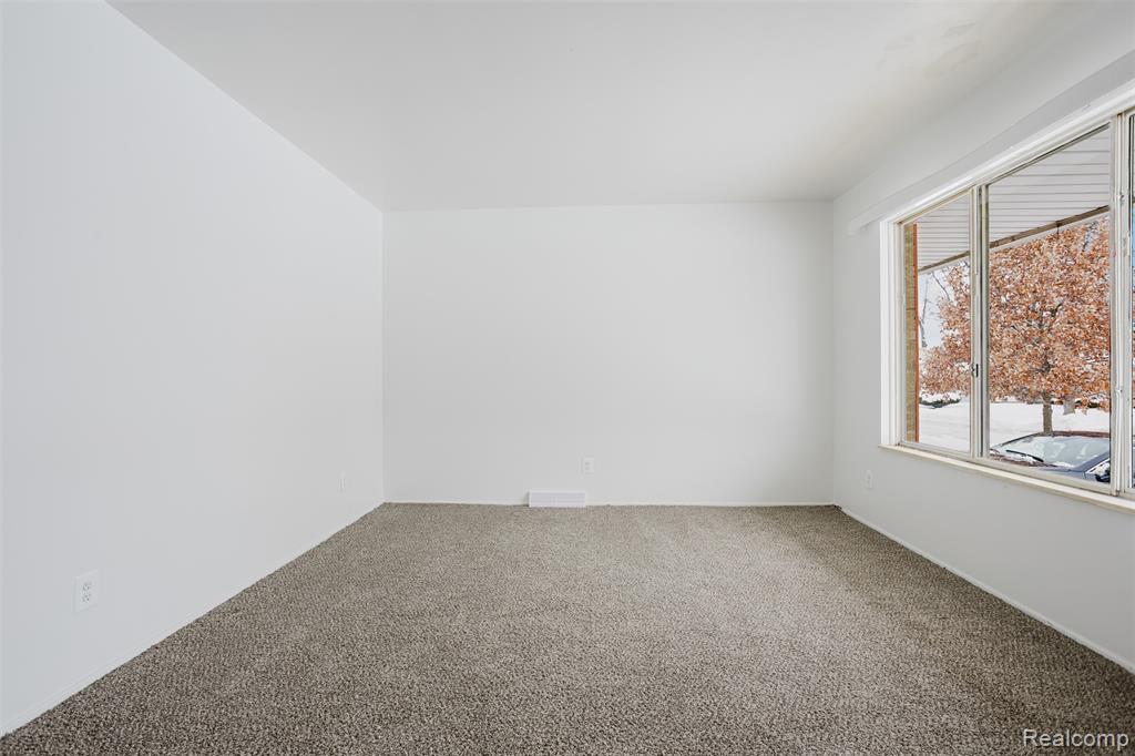 6627 Orange Lane, Flint, MI 48505 — Photo 11