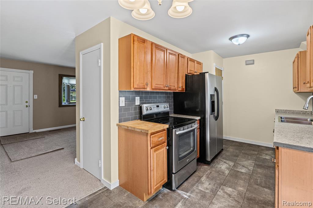 4075 Bristolwood Drive, Flint, MI 48507 — Photo 29