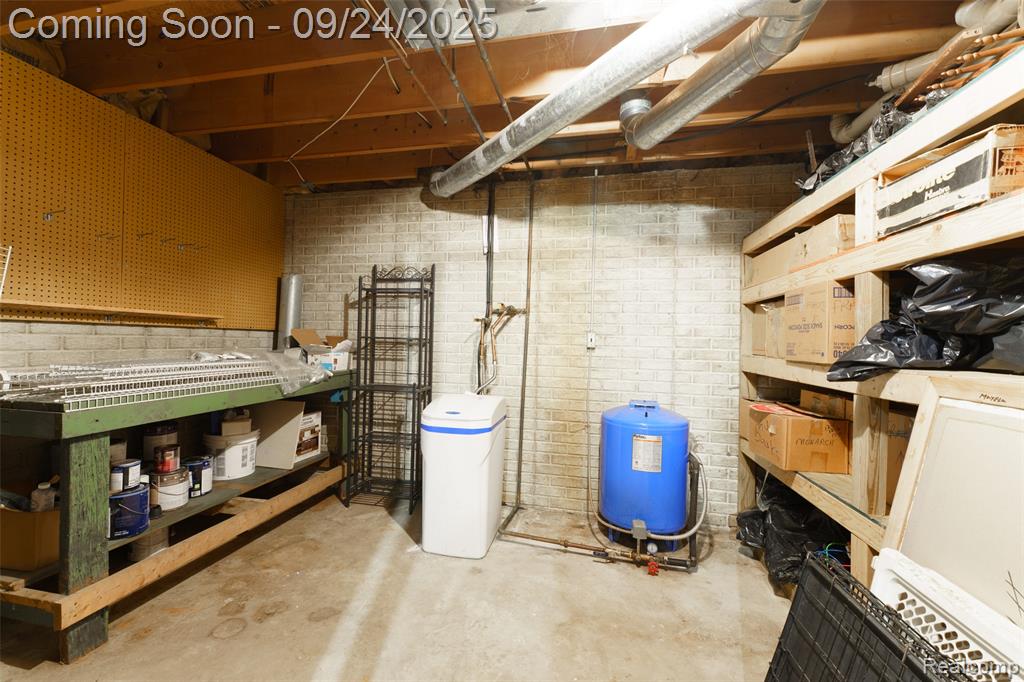 9511 W Allen Road, Fowlerville, MI 48836 — Photo 48