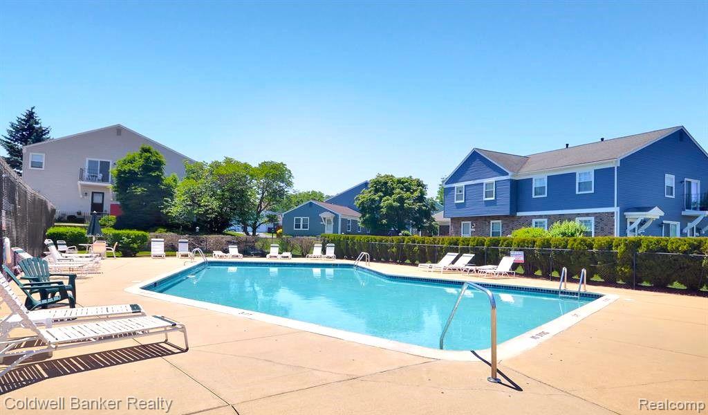 23793 STONEHENGE, Novi, MI — Photo 36
