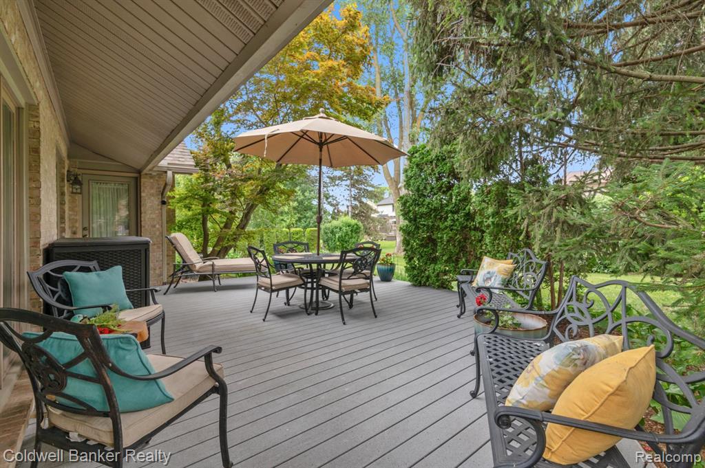 42012 PON MEADOW Drive, Northville, MI 48168 — Photo 32