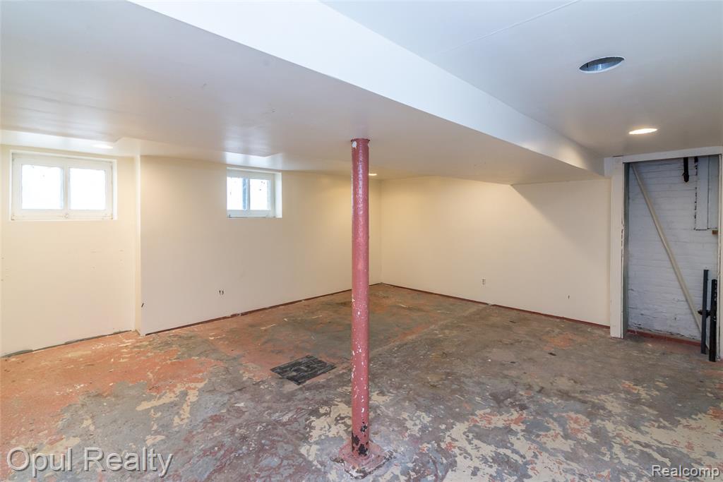 6361 Devereaux Street, Detroit, MI 48210 — Photo 28