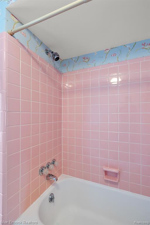 783 WOODDALE Road, Bloomfield Hills, MI 48301 — Photo 35