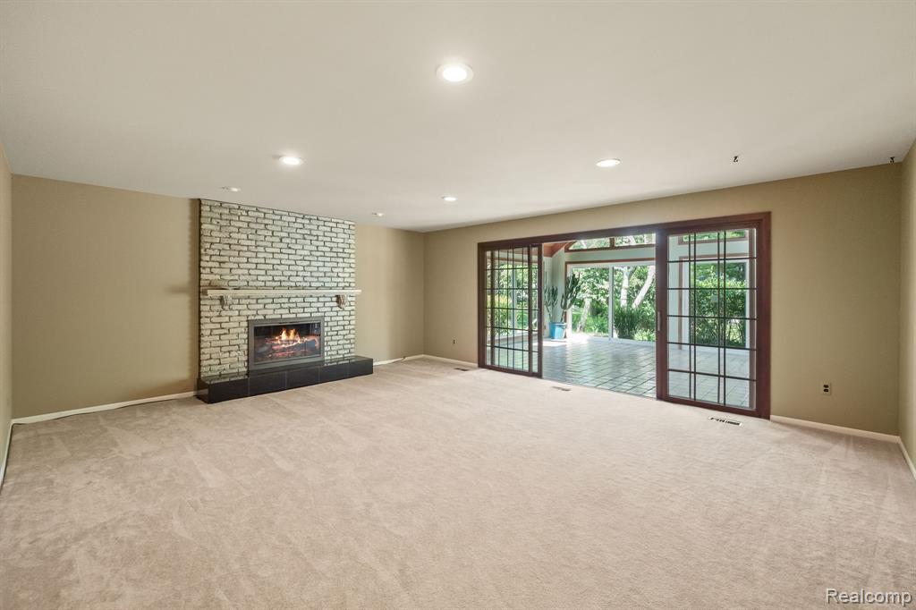663 Lake Forest Road, Troy, MI 48309 — Photo 3