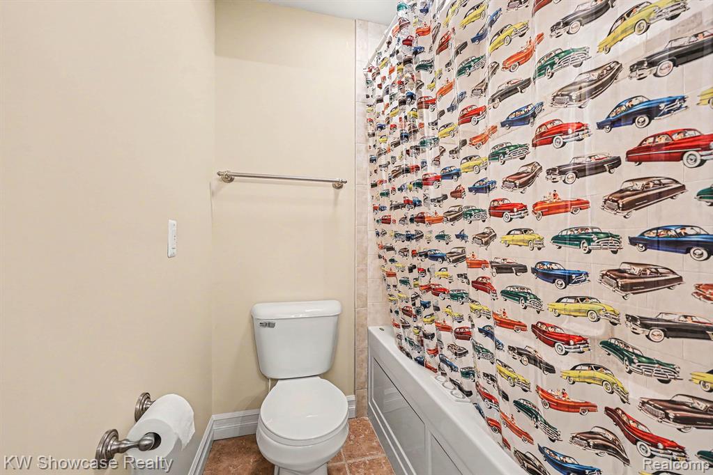 47955 Andover Drive, Novi, MI — Photo 35
