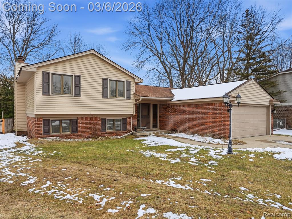 5530 Fox Chase Lane, Clarkston, MI — Photo 2