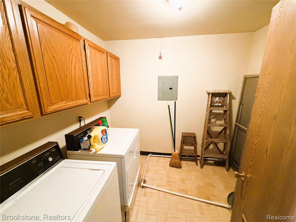 31842 Kelly Road, Roseville, MI 48066 — Photo 16