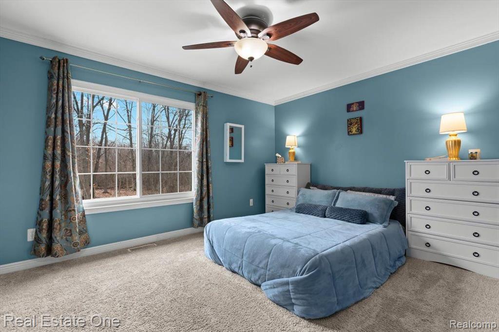 573 CARRIAGE HILL Drive, Fenton, MI 48430 — Photo 14