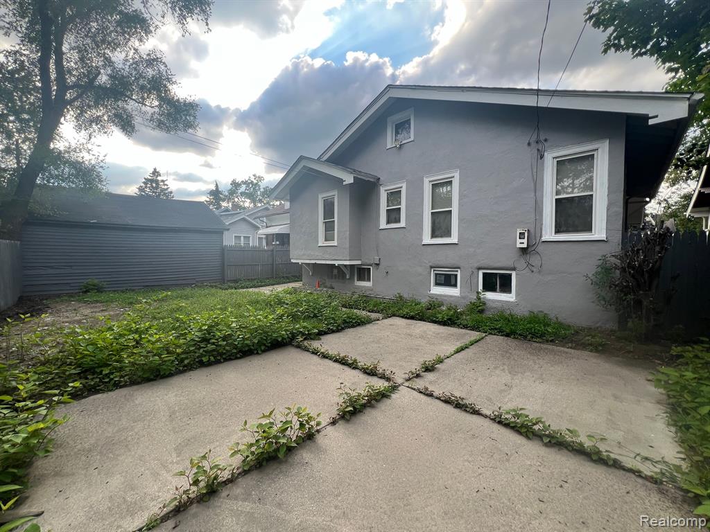 239 EASON Street, Highland Park, MI 48203 — Photo 12