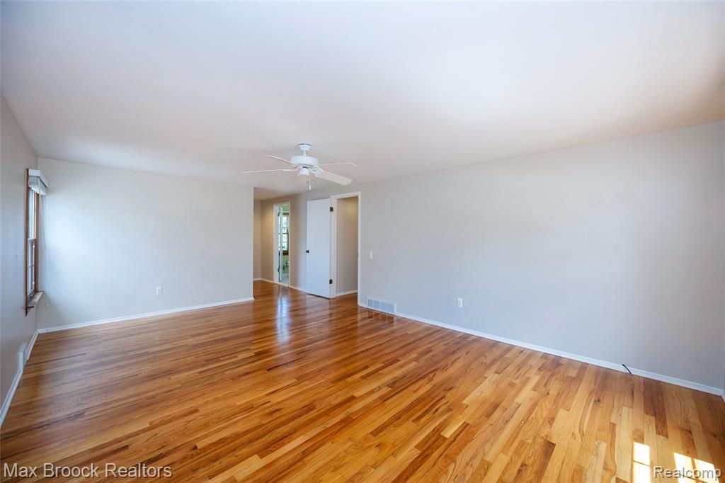 30830 Lincolnshire E, Beverly Hills, MI 48025 — Photo 13