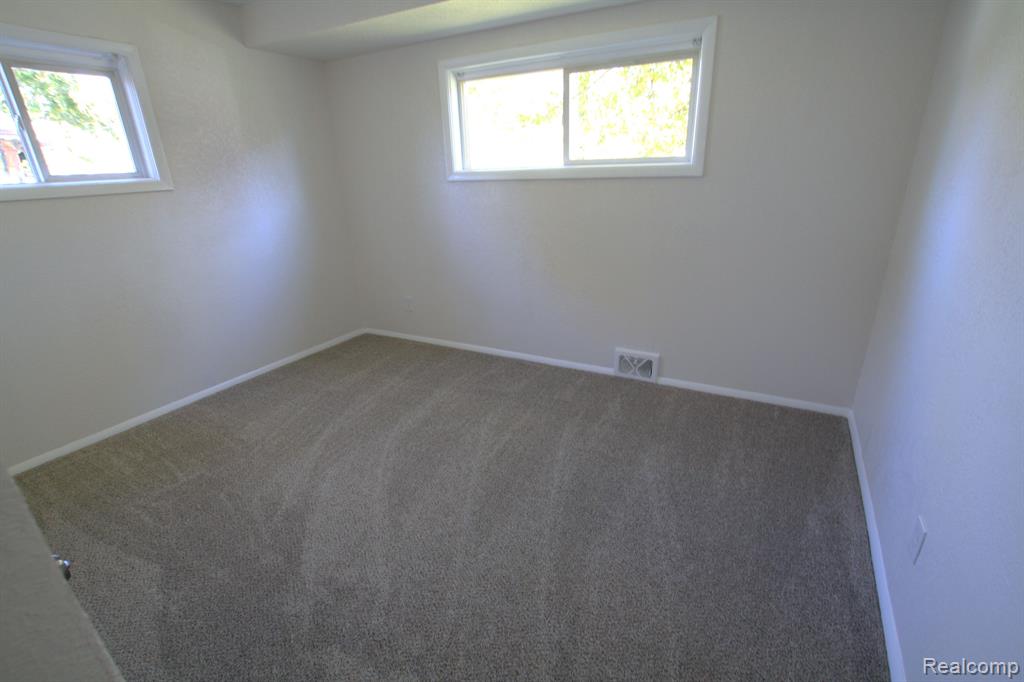 4450 VAN SLYKE Road, Flint, MI 48507 — Photo 13