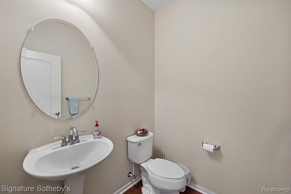 50472 SCARBOROUGH Road, Canton, MI 48188 — Photo 19