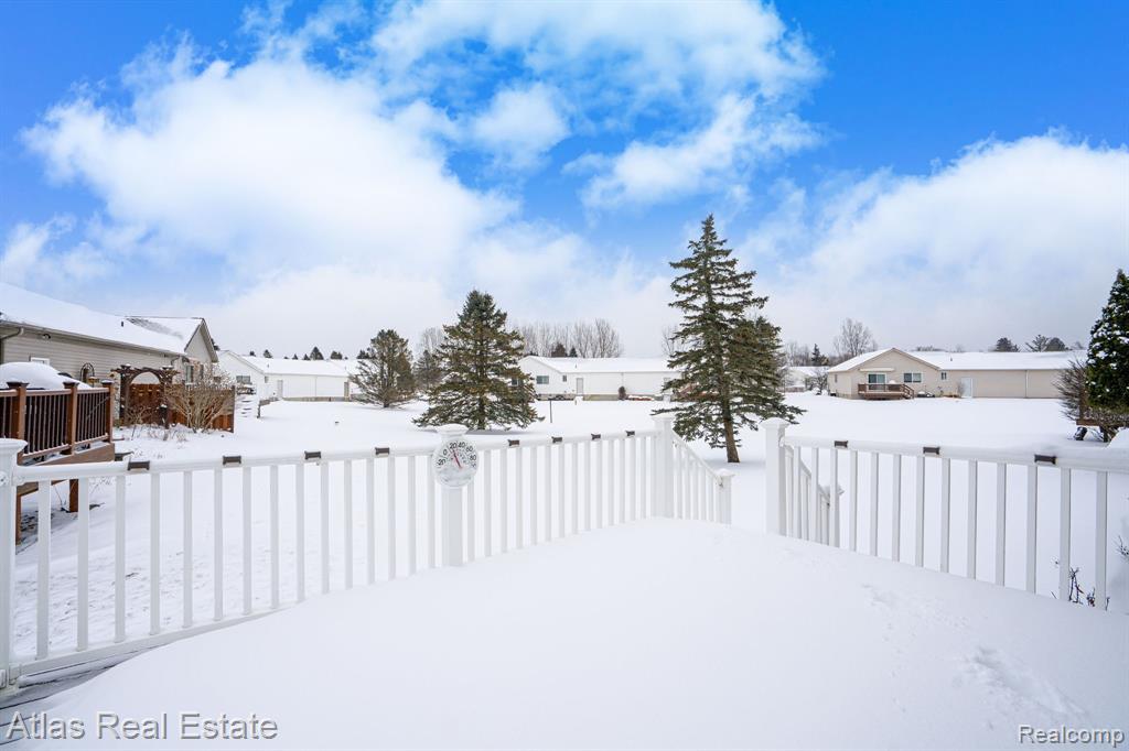 10200 Hawthorne Circle, Goodrich Vlg, MI — Photo 6