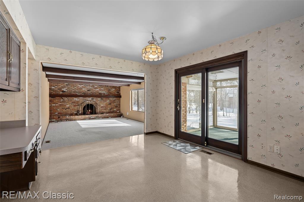 6313 Kiev Street, West Bloomfield, MI 48324 — Photo 17
