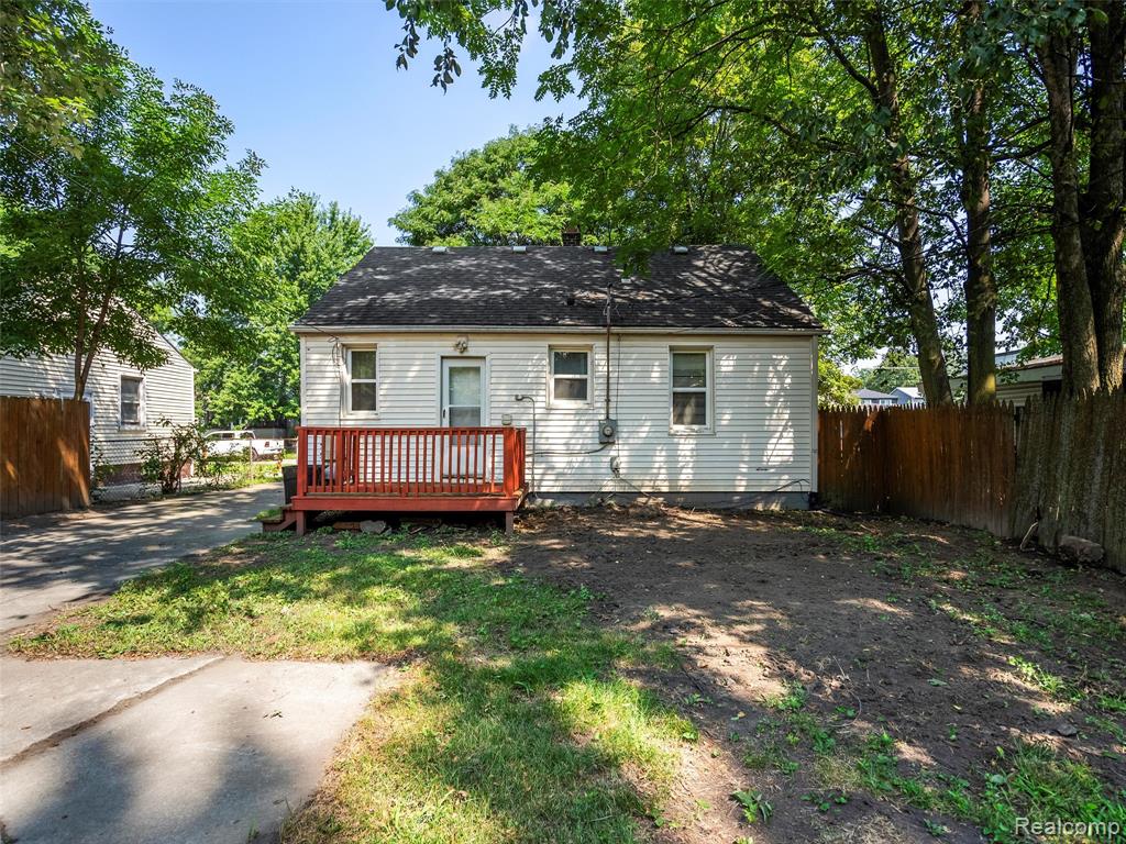 431 W Madge Avenue, Hazel Park, MI 48030 — Photo 12